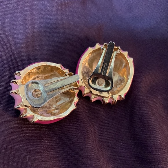 Pink clip on earrings costume jewelry - Picture 3 of 6